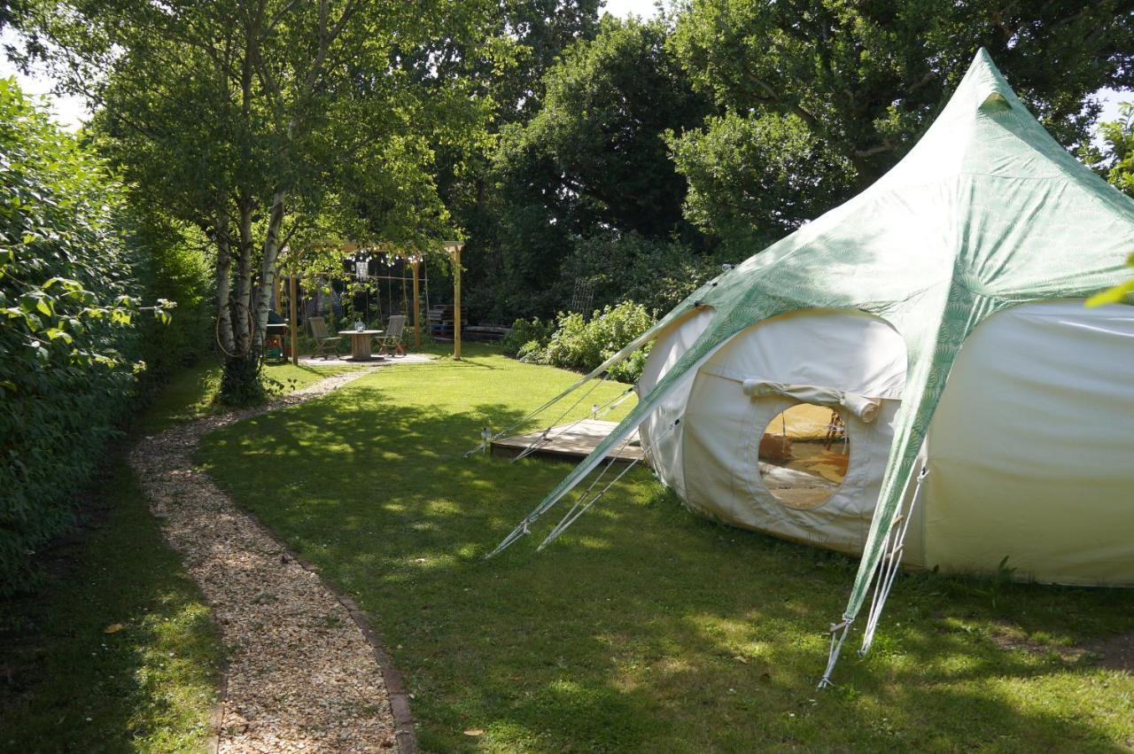 Hotel Secret Garden Glamping Lymington Exteriér fotografie