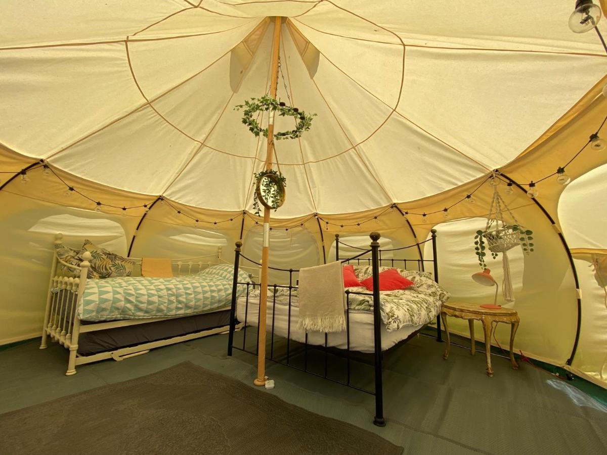 Hotel Secret Garden Glamping Lymington Exteriér fotografie